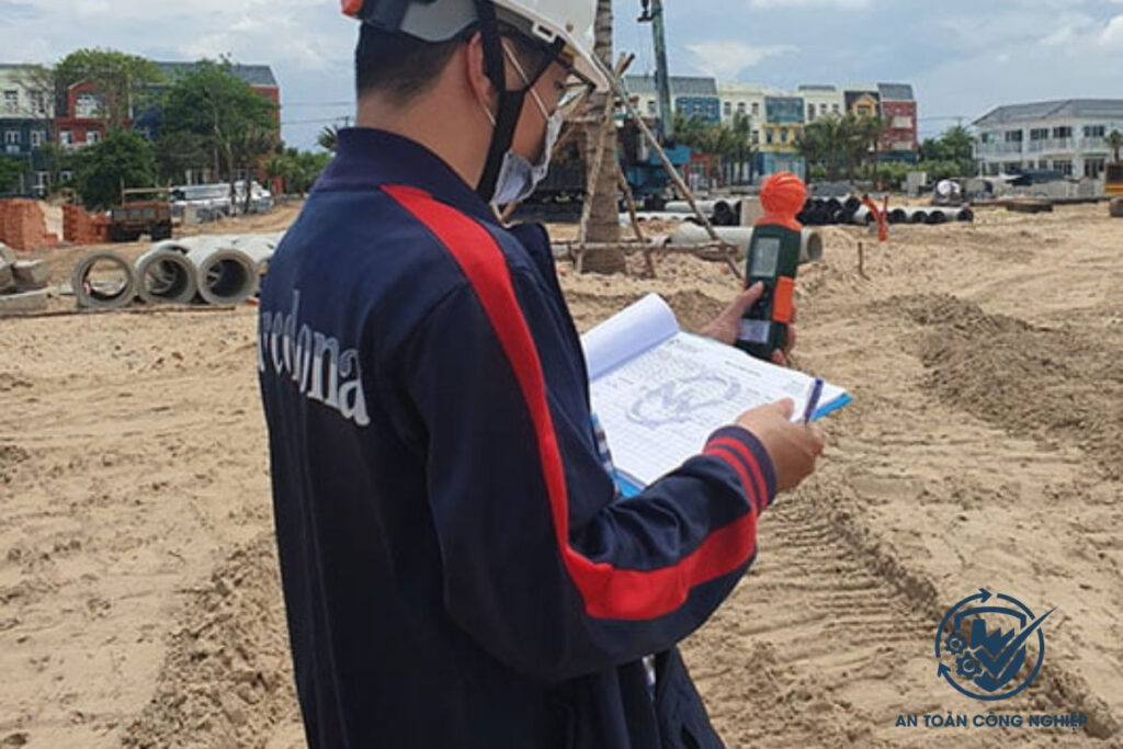 Đánh giá mức độ độc hại của môi trường làm việc