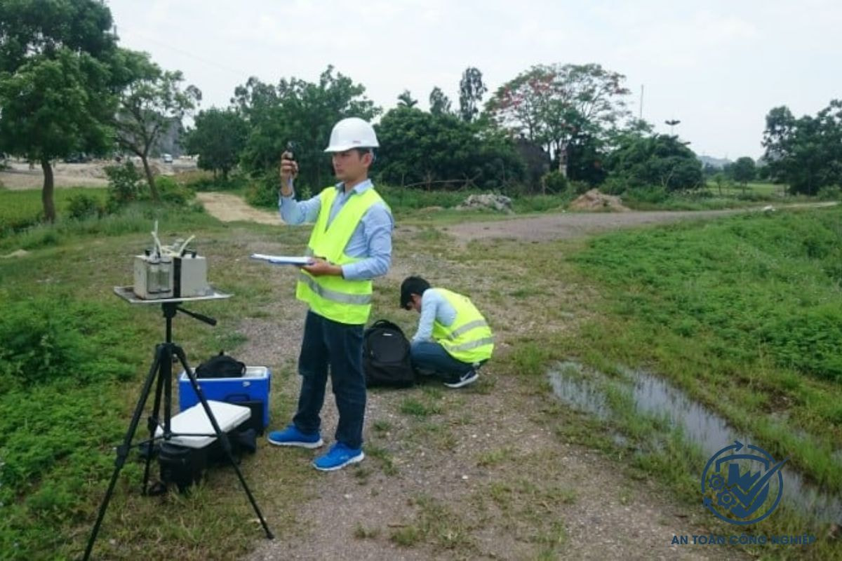 Theo dõi và đánh giá môi trường