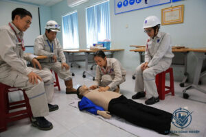 Người làm công tác y tế tại nơi làm việc cần được huấn luyện an toàn lao động hạng 5