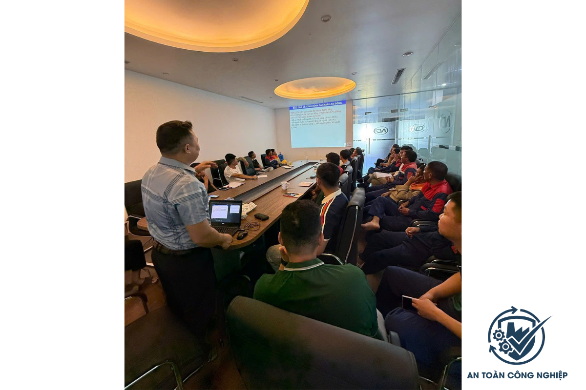 Thời gian đào tạo Nhóm 6 được thực hiện song song hoặc sau khi đã hoàn thành huấn luyện an toàn lao động cho các nhóm khác